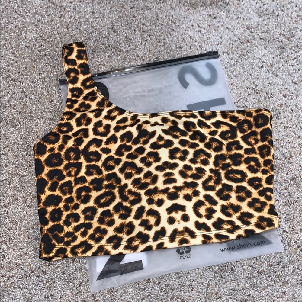 Cheetah crop top